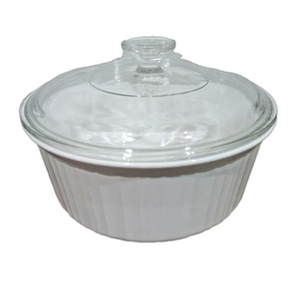 Corningware Other - Corningware All White A1B 2.5 Liter with Lid
